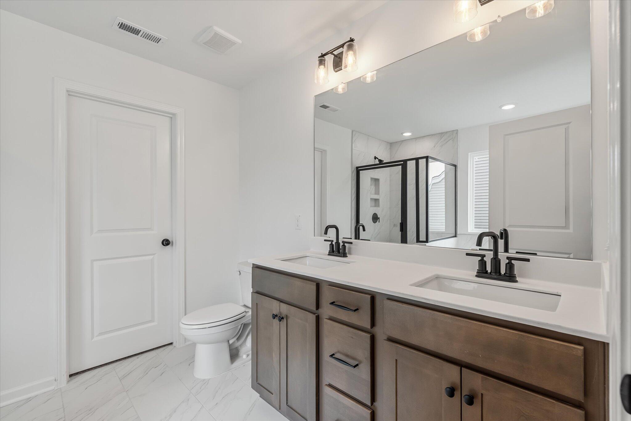 121 Palfrey Drive Ridgeville, SC 29472 - Photo 29 of 46 Primary Bathroom