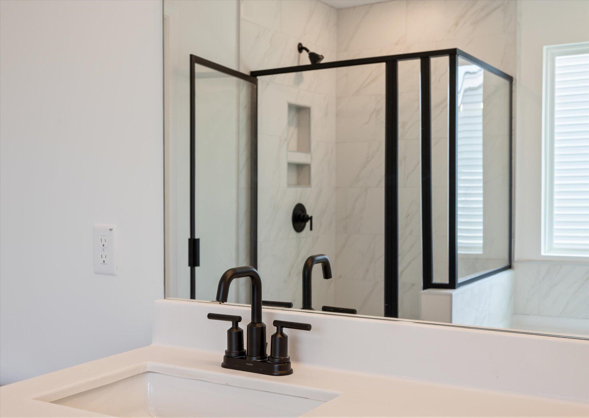 121 Palfrey Drive Ridgeville, SC 29472 - Photo 33 of 46 Primary Bathroom