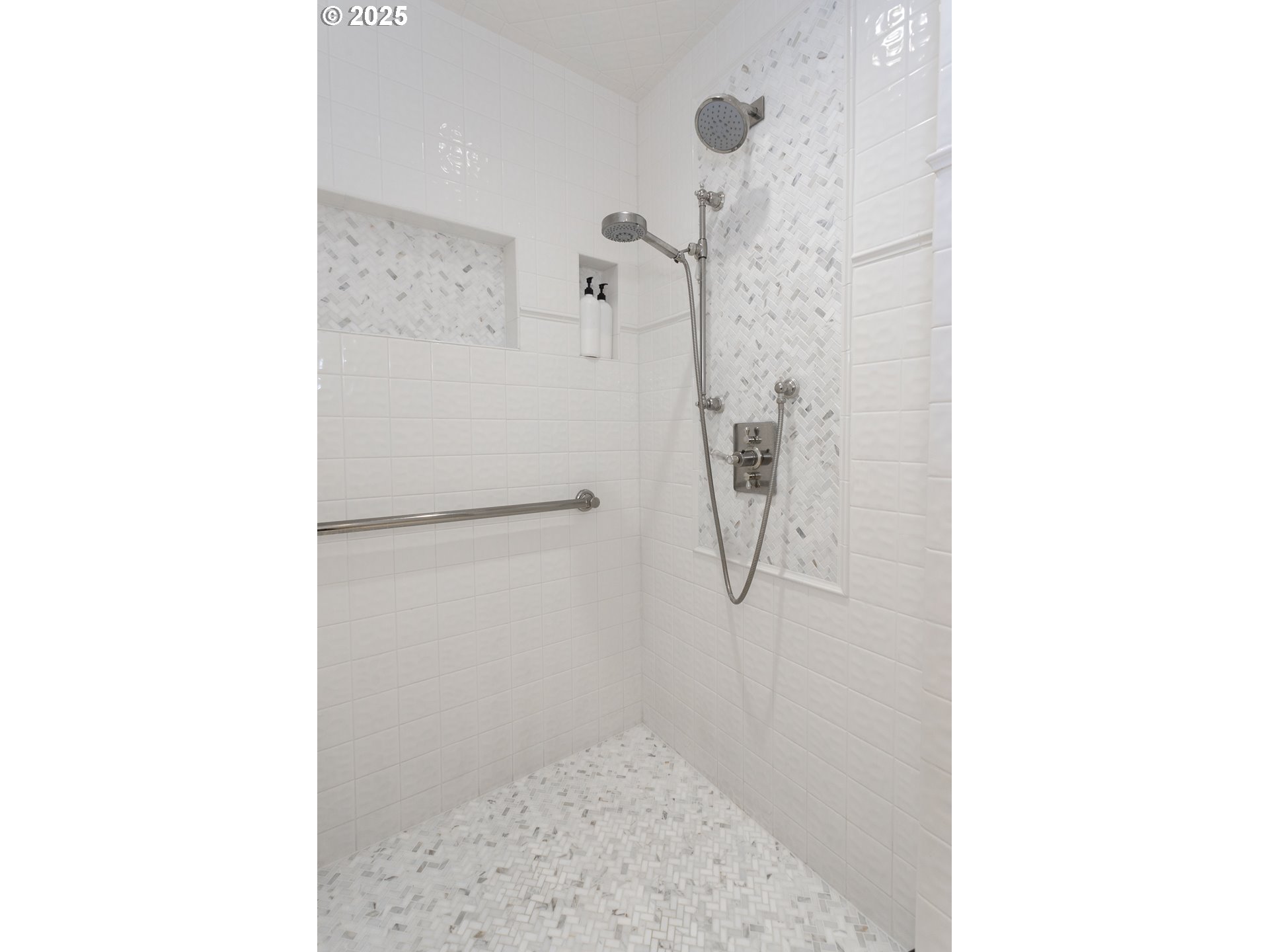 1040 Southwest Myrtle Drive Portland, OR 97201 - Photo 28 of 47