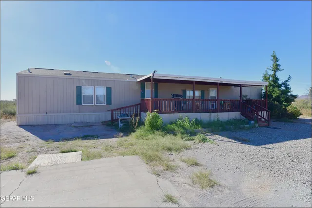 $225,800 | 529 Paloma Blanca Drive, Chaparral, NM 88081