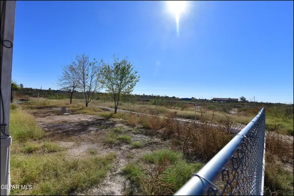 $225,800 | 529 Paloma Blanca Drive, Chaparral, NM 88081
