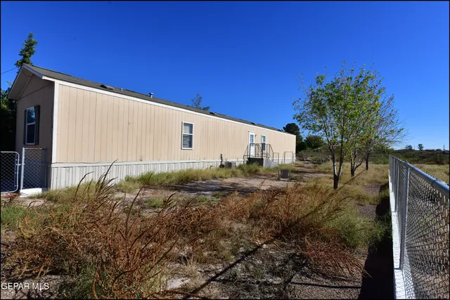 $225,800 | 529 Paloma Blanca Drive, Chaparral, NM 88081