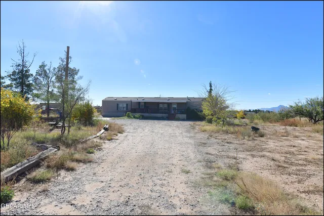 $225,800 | 529 Paloma Blanca Drive, Chaparral, NM 88081