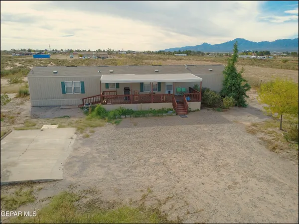 $225,800 | 529 Paloma Blanca Drive, Chaparral, NM 88081