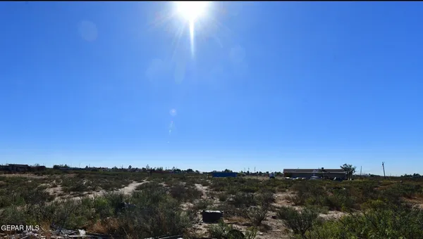 $225,800 | 529 Paloma Blanca Drive, Chaparral, NM 88081