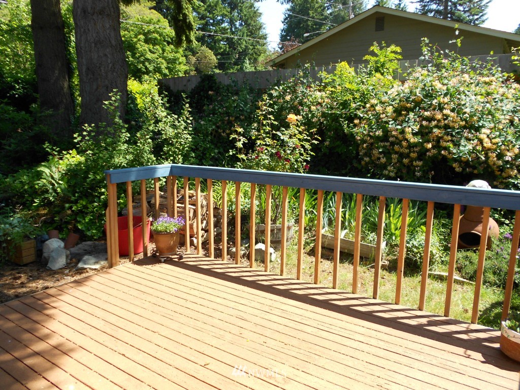 4366 Tracyton Beach Road Northwest Bremerton, WA 98310 - Photo 14 of 16 Gallery Image 14