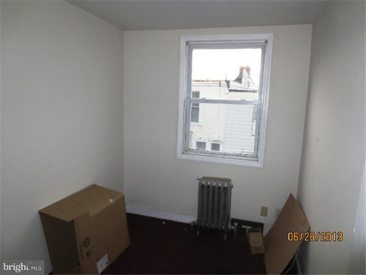 542 Hampden Road Upper Darby, PA 19082 - Photo 8 of 16