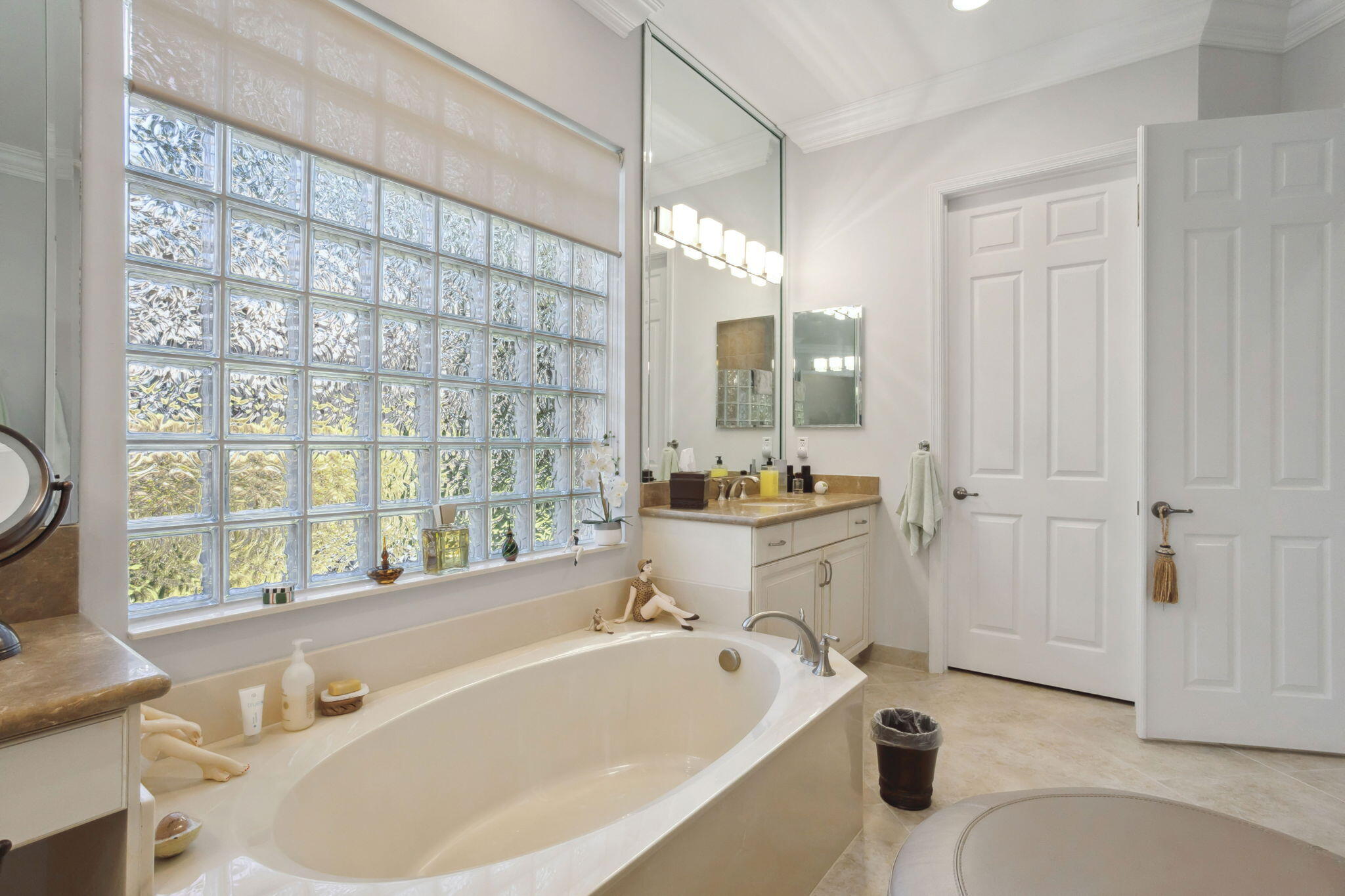 6984 Corning Circle Boynton Beach, FL 33437 - Photo 17 of 49 32-web-or-mls-0E2A7654