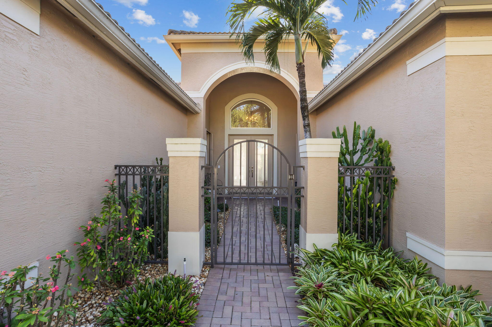 6984 Corning Circle Boynton Beach, FL 33437 - Photo 3 of 49 34-web-or-mls-0E2A7524