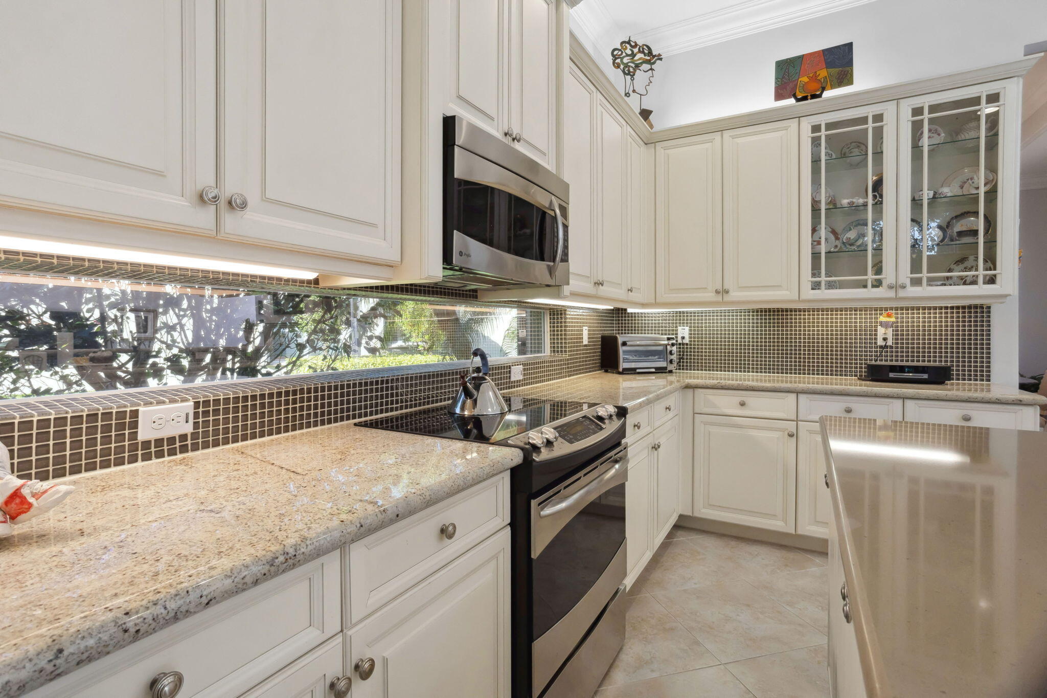 6984 Corning Circle Boynton Beach, FL 33437 - Photo 8 of 49 44-web-or-mls-0E2A7569