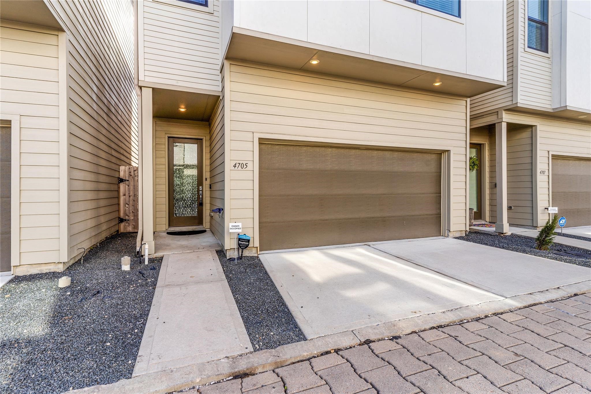 4705 Thornton Grove Houston, TX 77018 - Photo 5 of 27