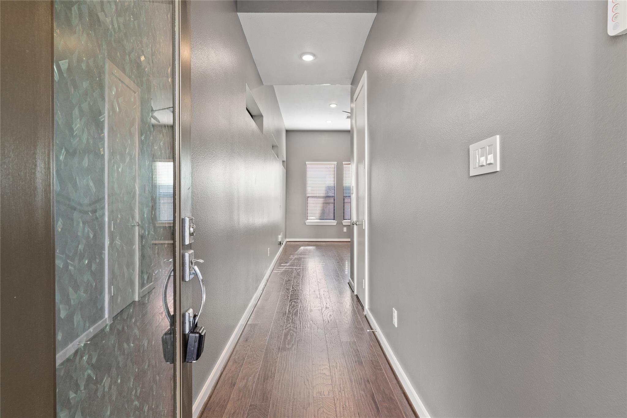 4705 Thornton Grove Houston, TX 77018 - Photo 6 of 27