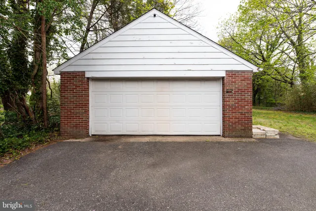 a front view of house with yard
