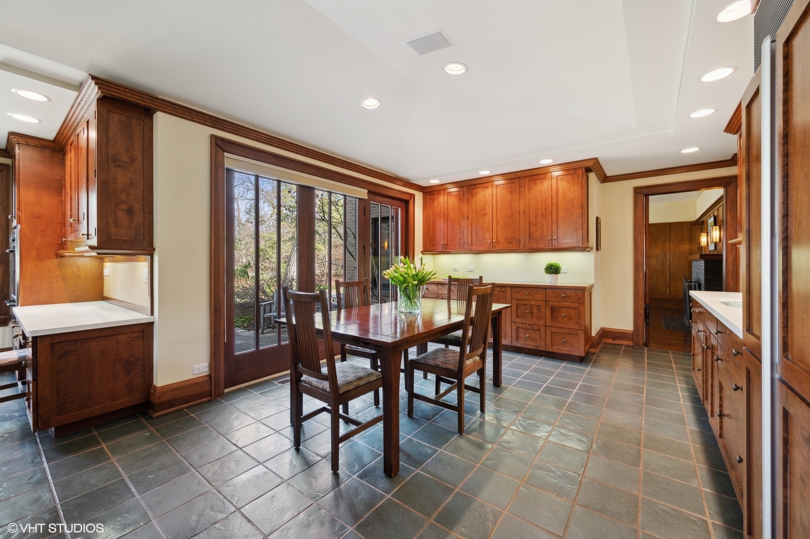 881 Private Road Winnetka, IL 60093 - Photo 16 of 60 a dining room with furniture and window