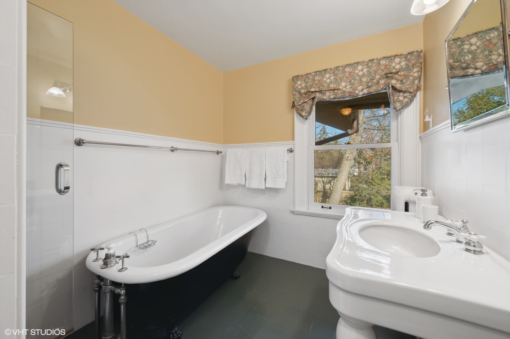 881 Private Road Winnetka, IL 60093 - Photo 34 of 60 a bathroom with a sink and a mirror