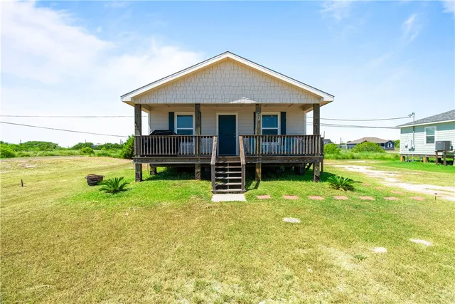 $285,000 | 274 Post Oak Lane, Rockport, TX 78382