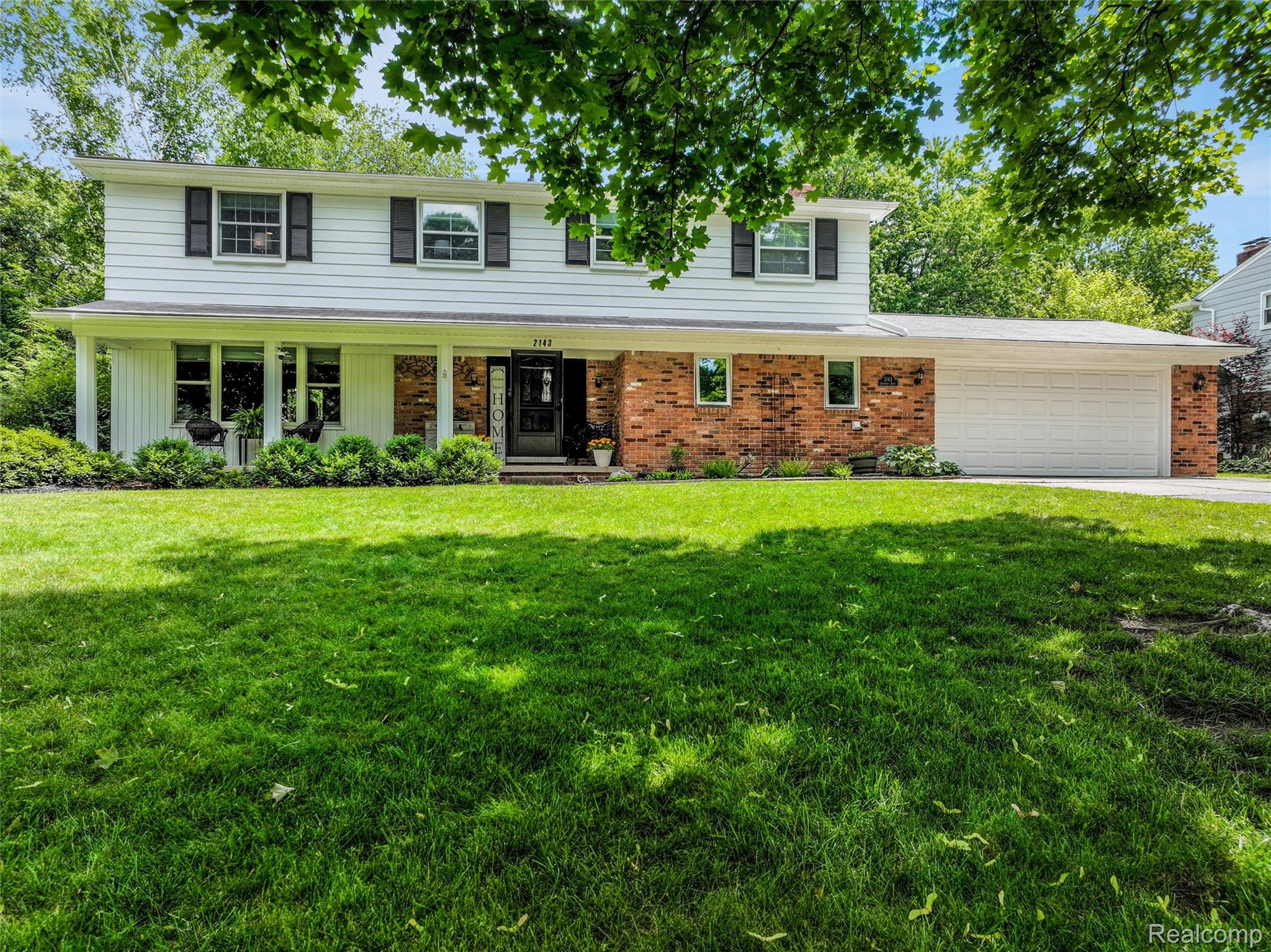 2143 Avoncrest Drive Rochester, MI 48309 - Photo 2 of 44 40-2143 Avoncrest Dr 0056.jpg