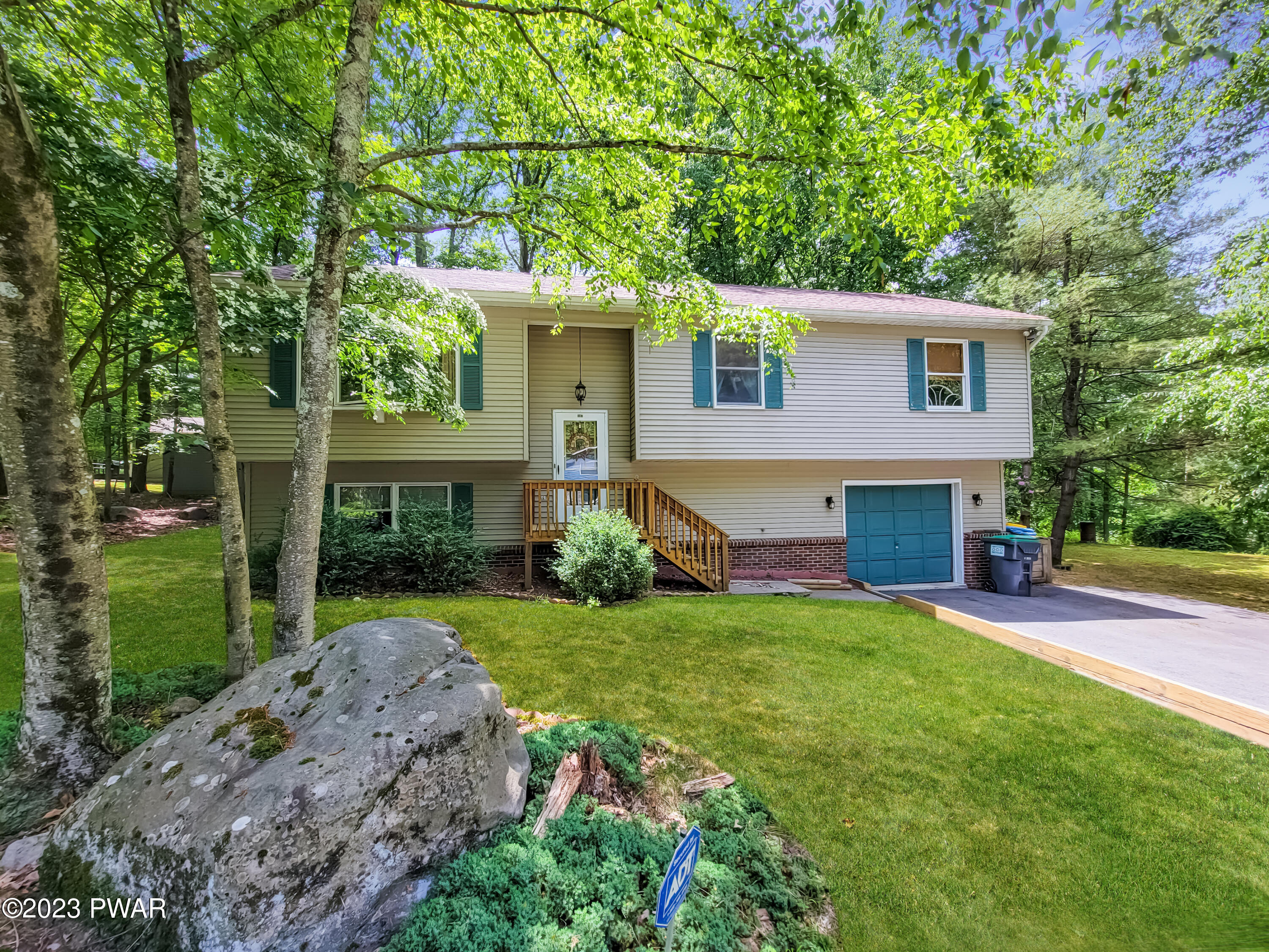 107 Iroquois Road Shohola, PA 18458 - Photo 18 of 19 1
