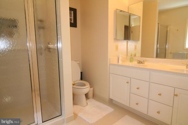 7716 Sebago Road Bethesda, MD 20817 - Photo 7 of 20 Bath #1