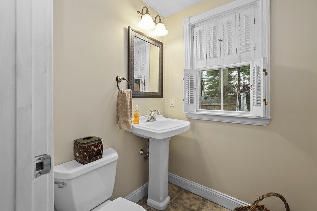 10 Faraday Street Boston, MA 02136 - Photo 15 of 37