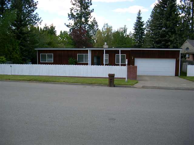 1721 East Pinecrest Road Spokane, WA 99203 - Photo 1 of 8 Gallery Image 1