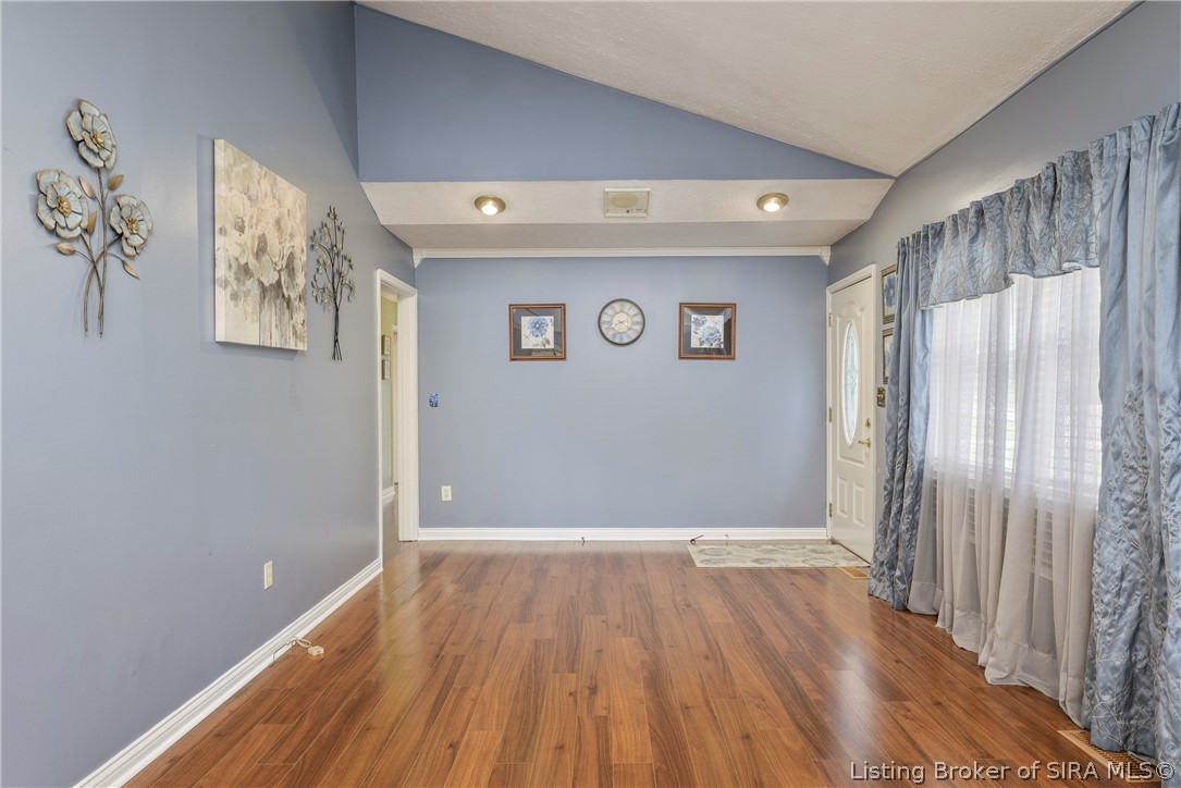 7120 Peach Tree Lane Georgetown, IN 47122 - Photo 13 of 33