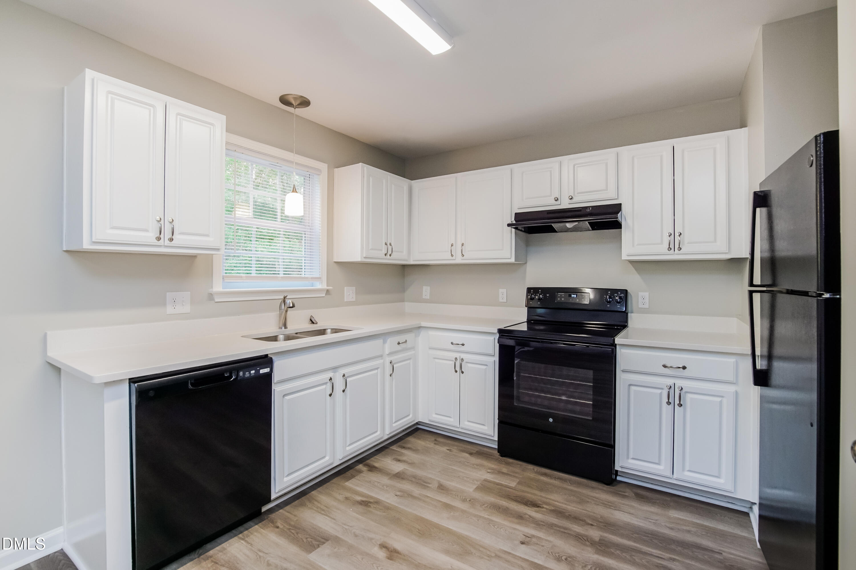 197 Barewood Drive Four Oaks, NC 27524 - Photo 6 of 16 021-photo-kitchen-12747962