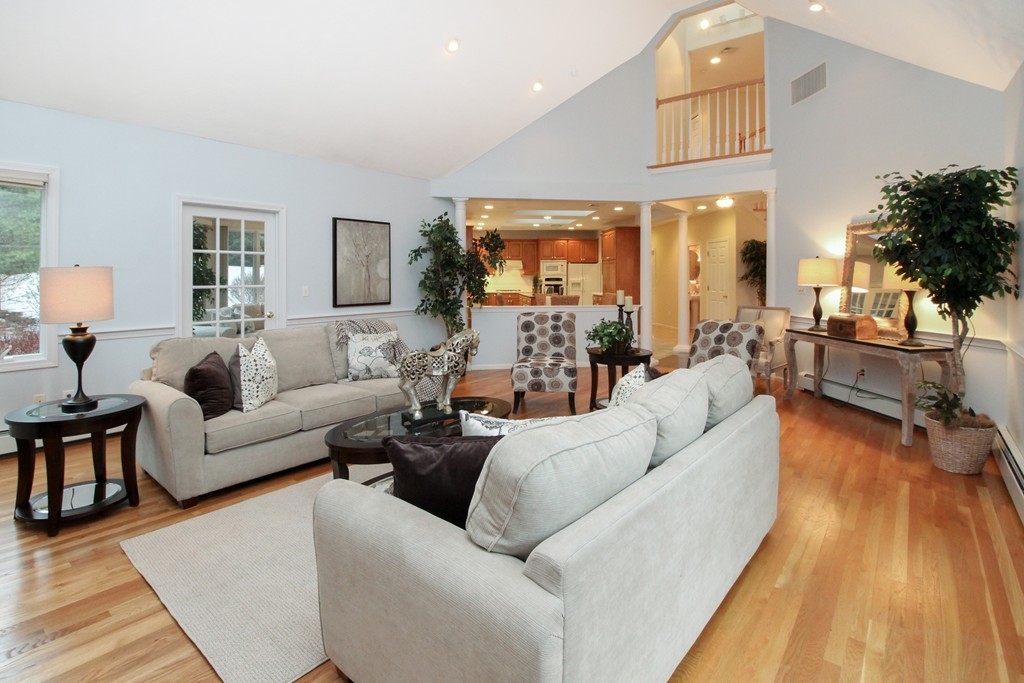 102 Upland Road Sharon, MA 02067 - Photo 8 of 29 Gallery Image 8