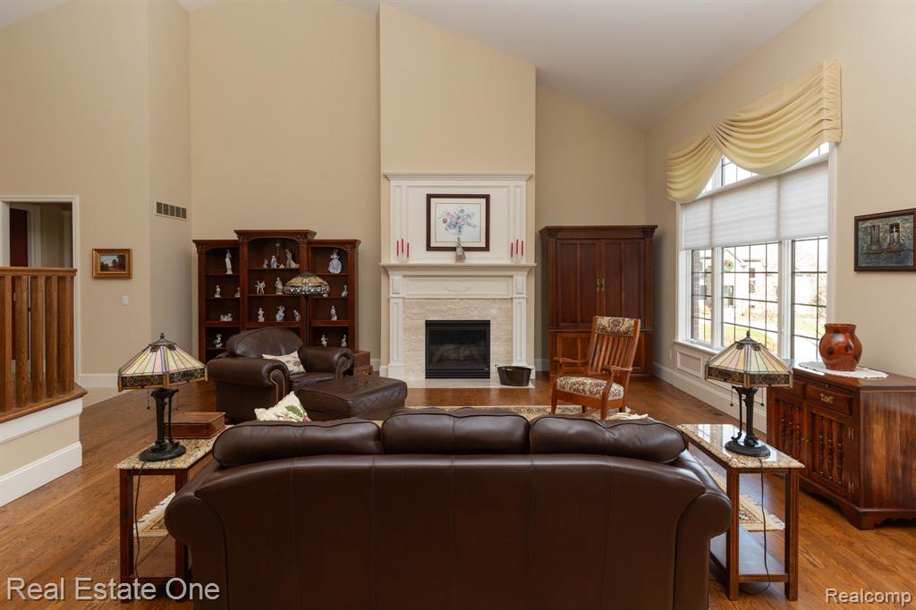 658 Langley Road Rochester Hills, MI 48309 - Photo 23 of 55
