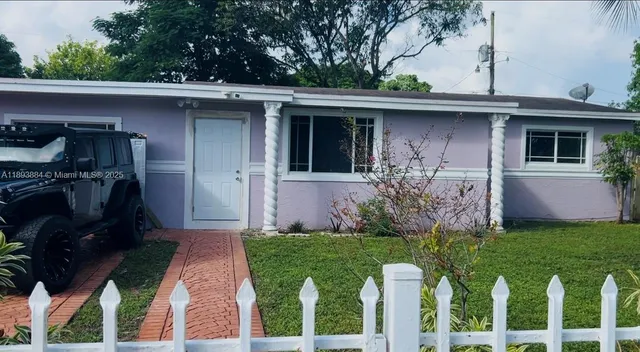 $3,250 | 1831 Northwest 185th Street, Miami Gardens, FL 33056