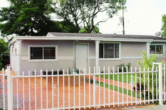 $3,250 | 1831 Northwest 185th Street, Miami Gardens, FL 33056