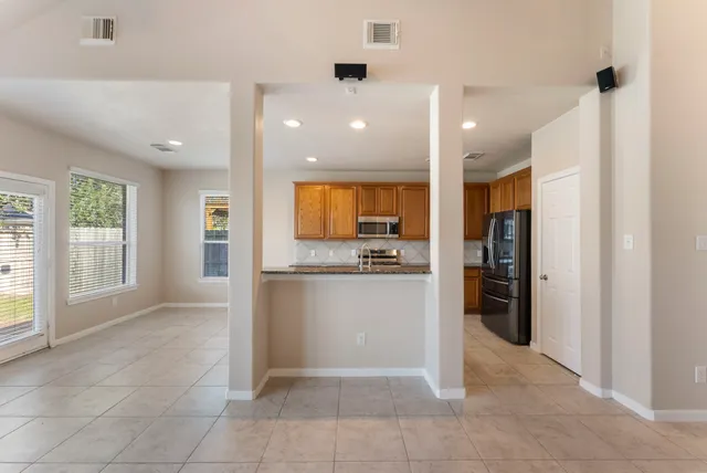 $369,000 | 4318 Countrycrossing Drive, Spring, TX 77388