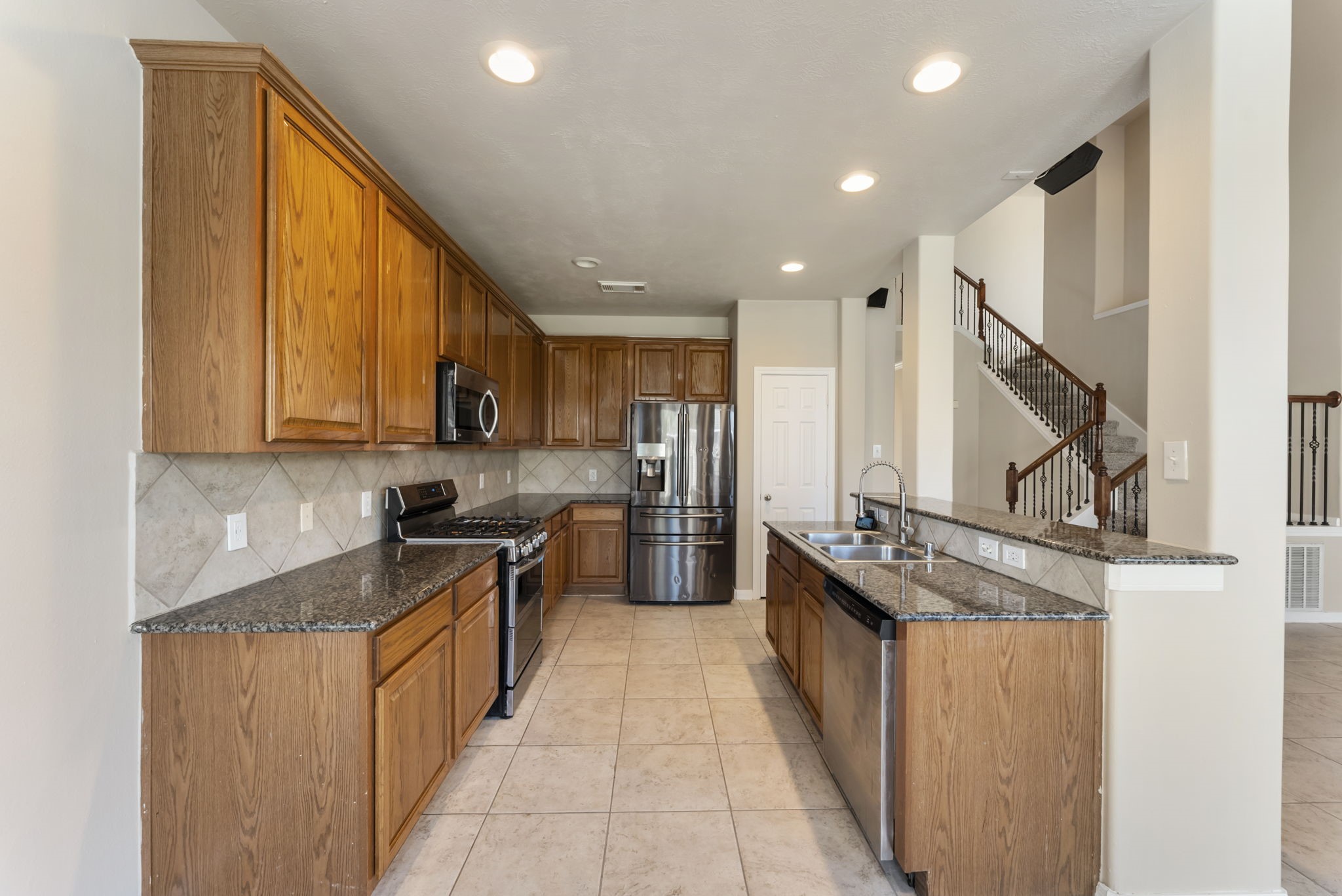 4318 Countrycrossing Drive Spring, TX 77388 - Photo 13 of 41