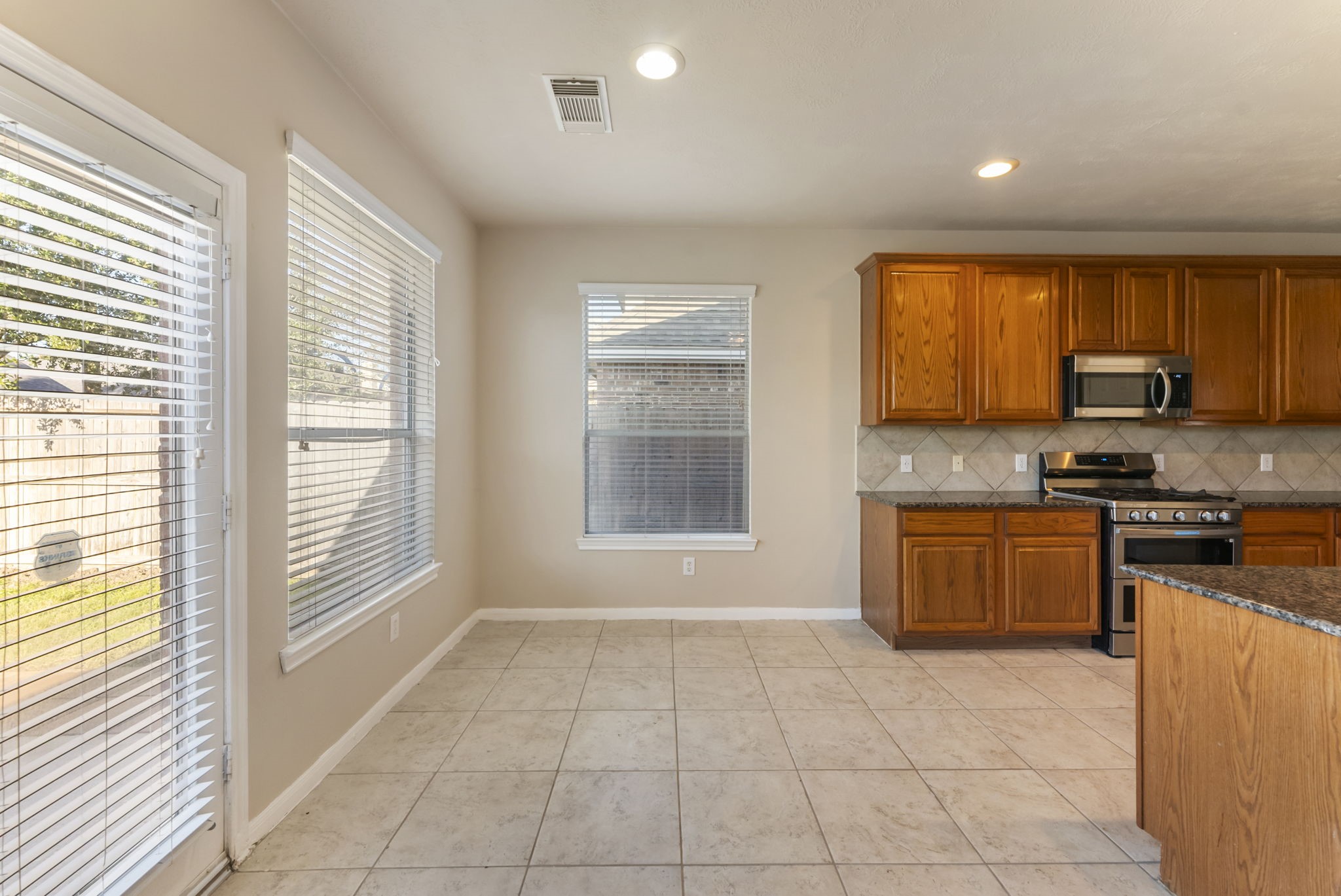 4318 Countrycrossing Drive Spring, TX 77388 - Photo 16 of 41