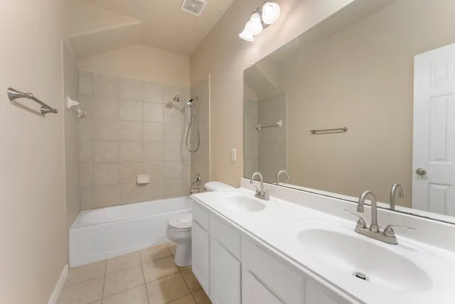 $369,000 | 4318 Countrycrossing Drive, Spring, TX 77388