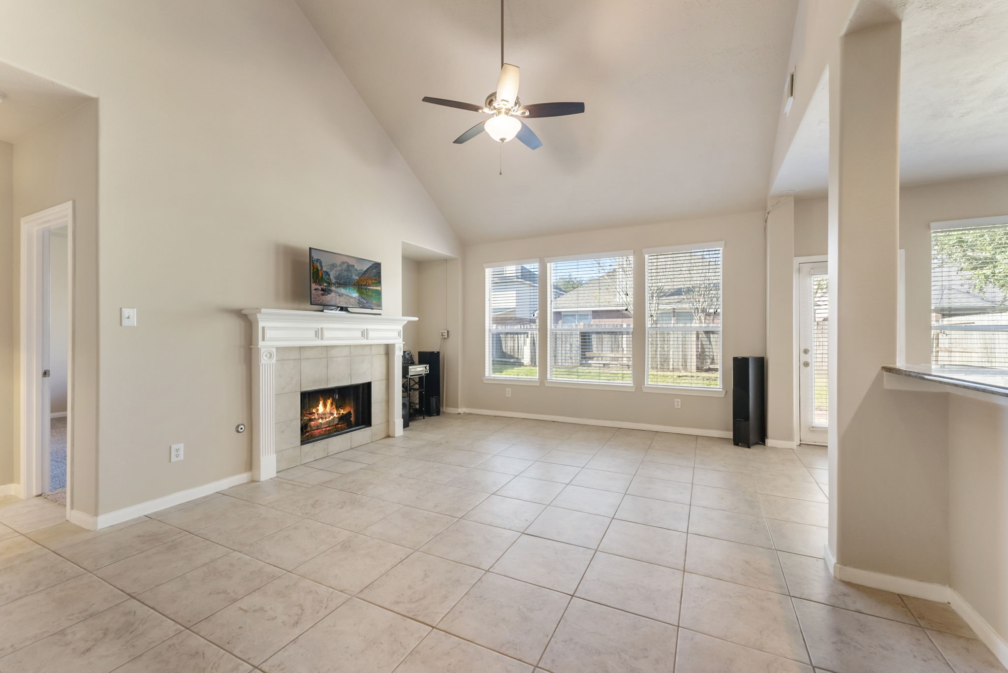 4318 Countrycrossing Drive Spring, TX 77388 - Photo 9 of 41