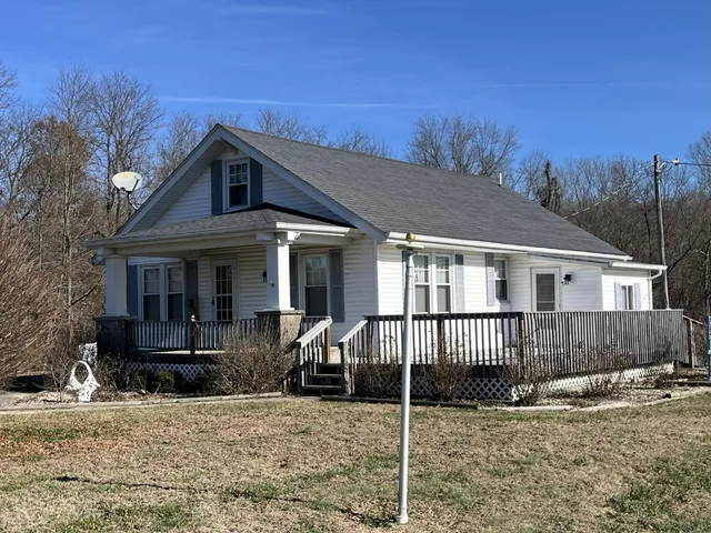 $325,000 | 15998 Burke Benning Road, Dillsboro, IN 47018