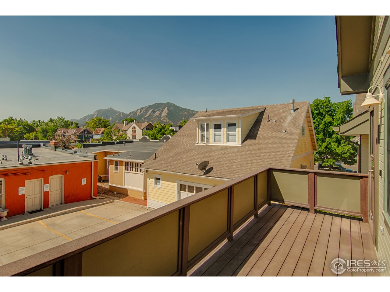 1933 Pearl Street Boulder, CO 80302 - Photo 2 of 34