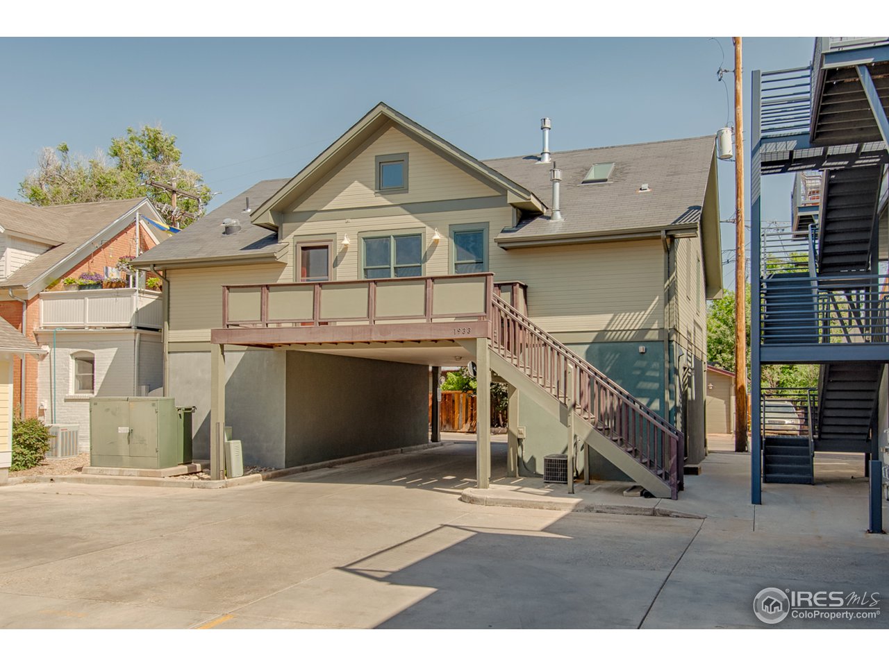 1933 Pearl Street Boulder, CO 80302 - Photo 4 of 34