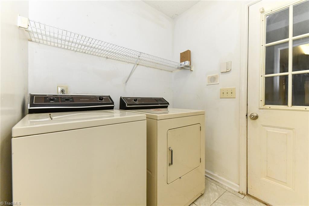 2270 Darwick Road Winston-Salem, NC 27127 - Photo 14 of 27 Laundry on Main