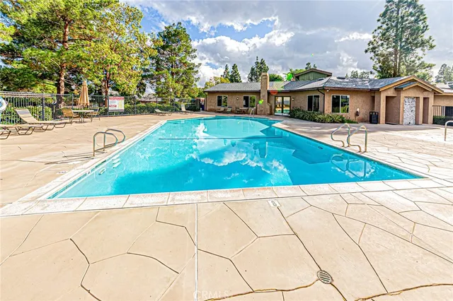 $354,999 | 2608 Avenida Del Vista, Corona, CA 92882