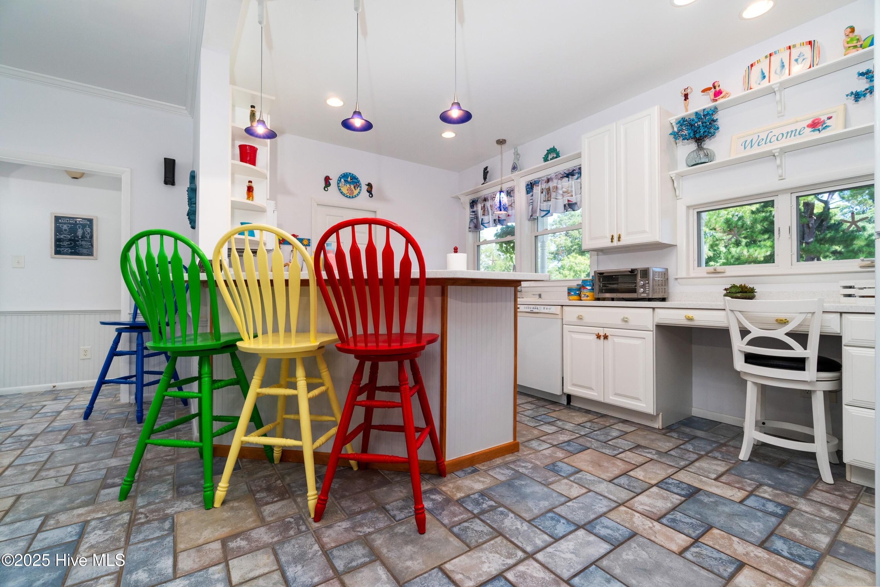 505 Ragan Road Oriental, NC 28571 - Photo 19 of 69 026_Kitchen Area Dining