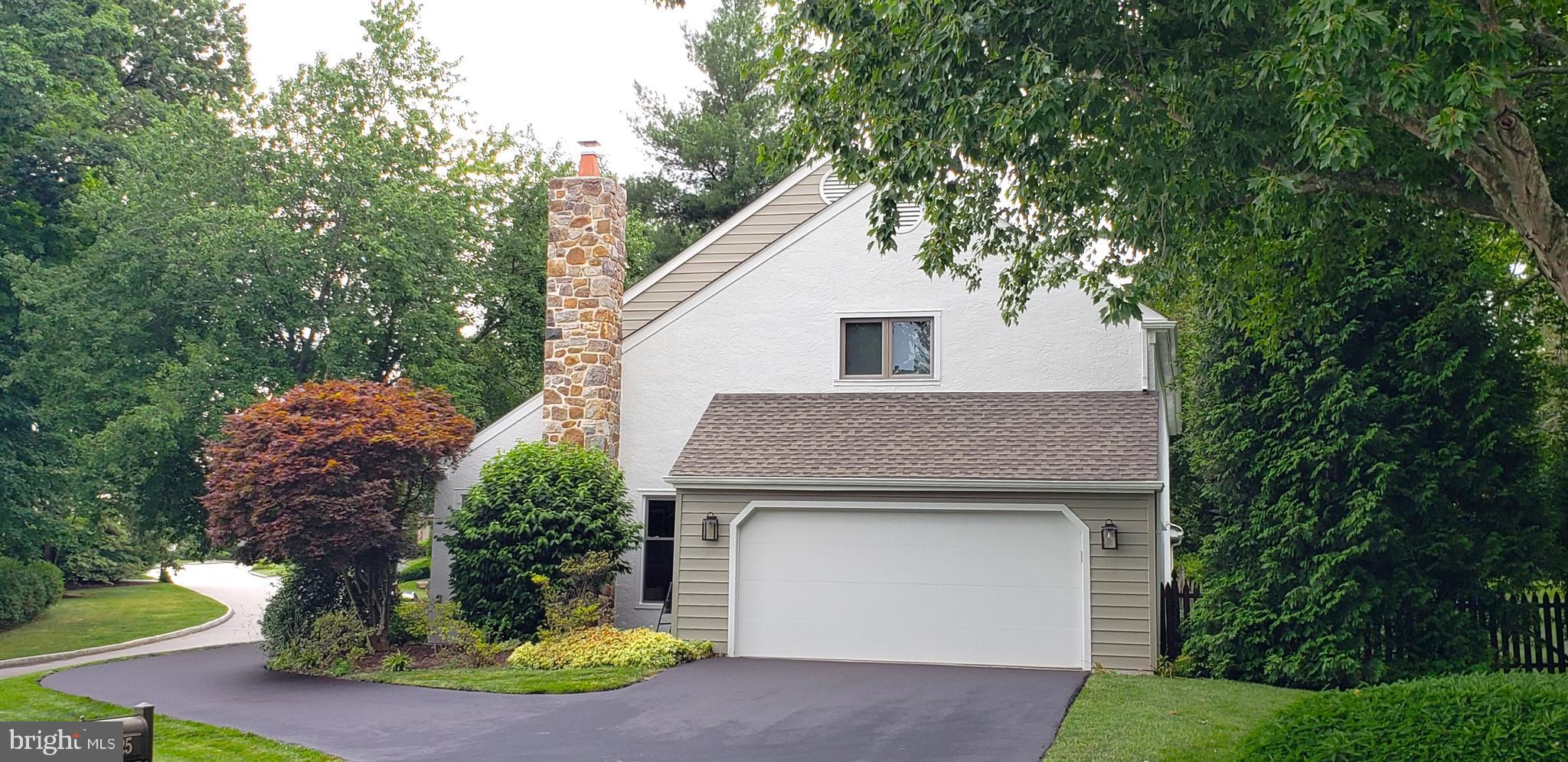 425 Inveraray Villanova, PA 19085 - Photo 49 of 53 a house view with a garden space