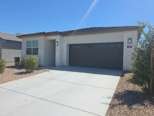 $1,895 | 18589 West Smoketree Drive, Wittmann, AZ 85361