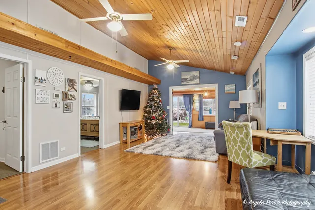 $469,000 | 1614 River Terrace Drive, Johnsburg, IL 60051