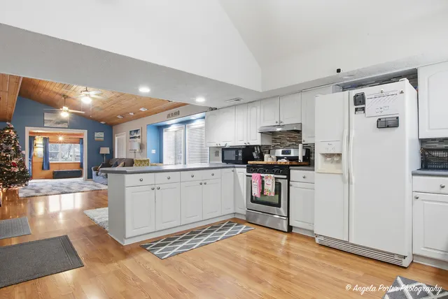 $469,000 | 1614 River Terrace Drive, Johnsburg, IL 60051