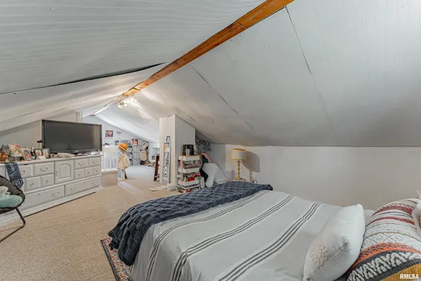$130,000 | 115 Cobleigh Street, Emden, IL 62635