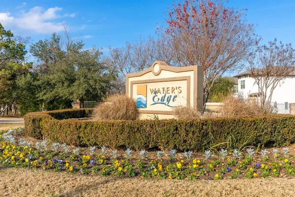 $440,000 | 452 Water's Edge Drive, Unit 822, Hickory Creek, TX 75065