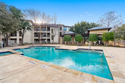 $425,000 | 452 Water's Edge Drive, Unit 822, Hickory Creek, TX 75065