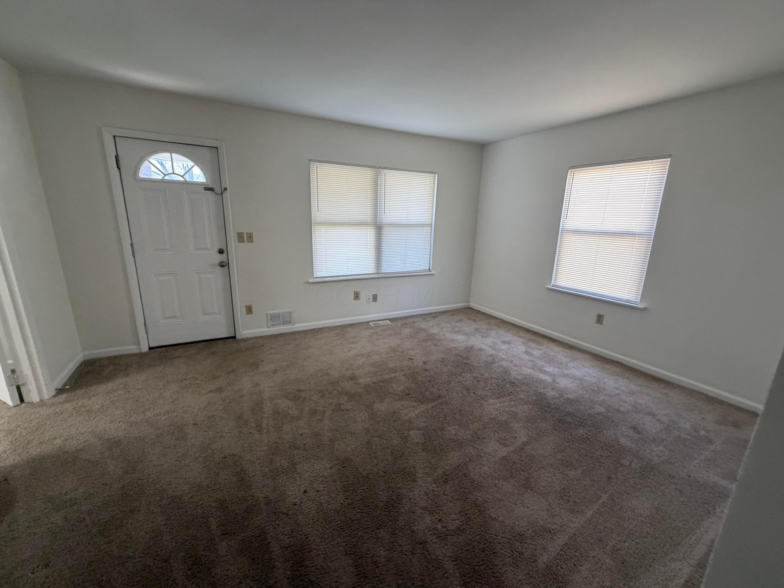 826 South Yearling Road Columbus, OH 43213 - Photo 8 of 18 IMG_6154